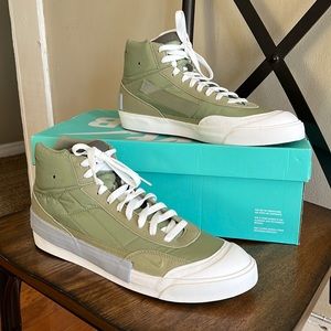 Nike QB green high tops size 12 never worn